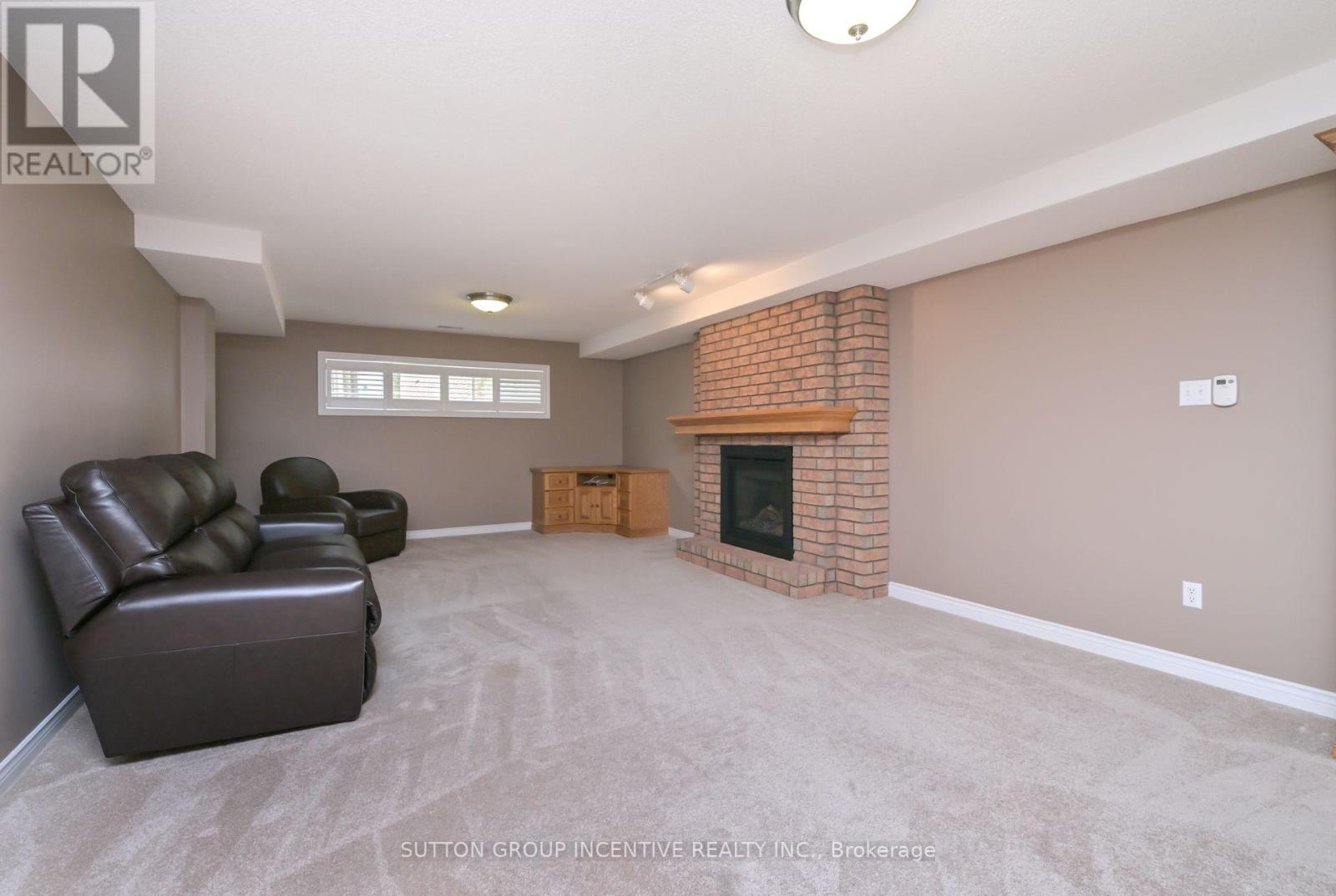 4 BELAIR PLACE - 21