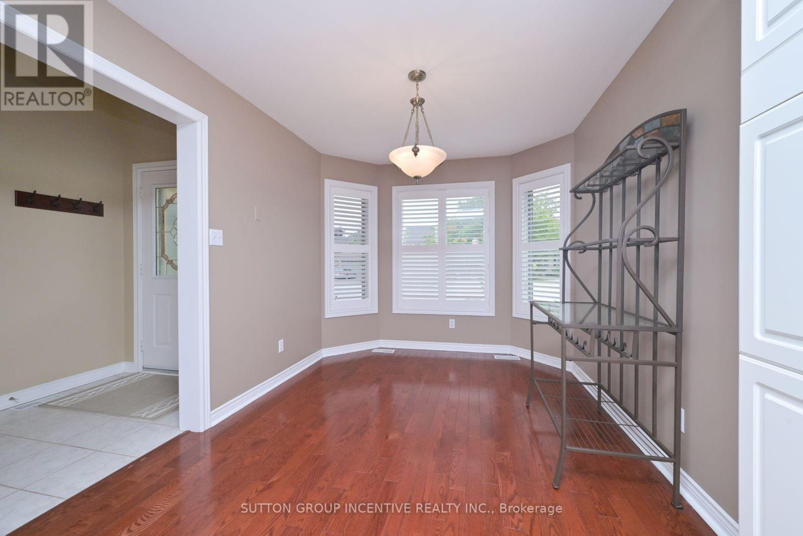 4 BELAIR PLACE - 4