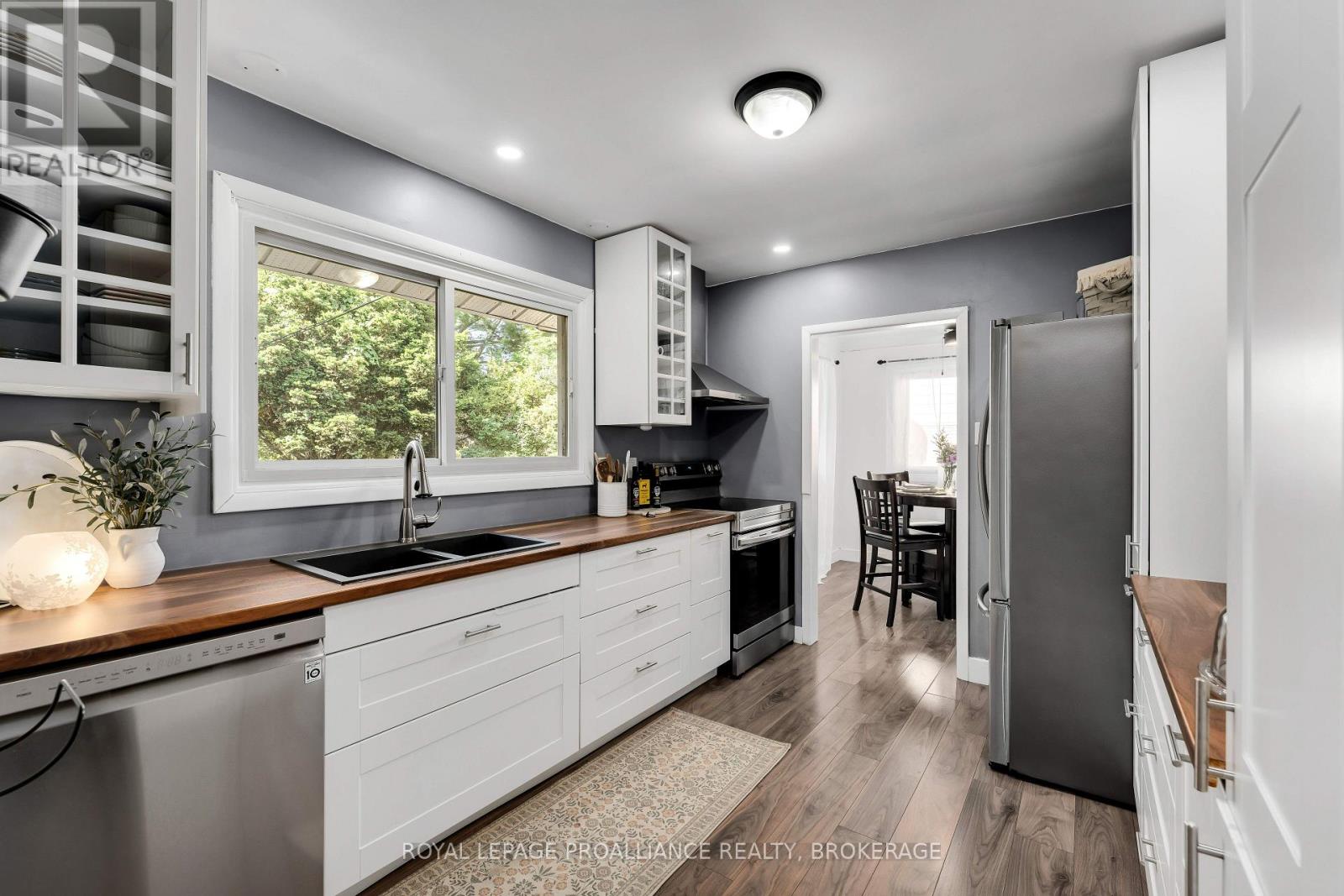 650 STEEL STREET - 12