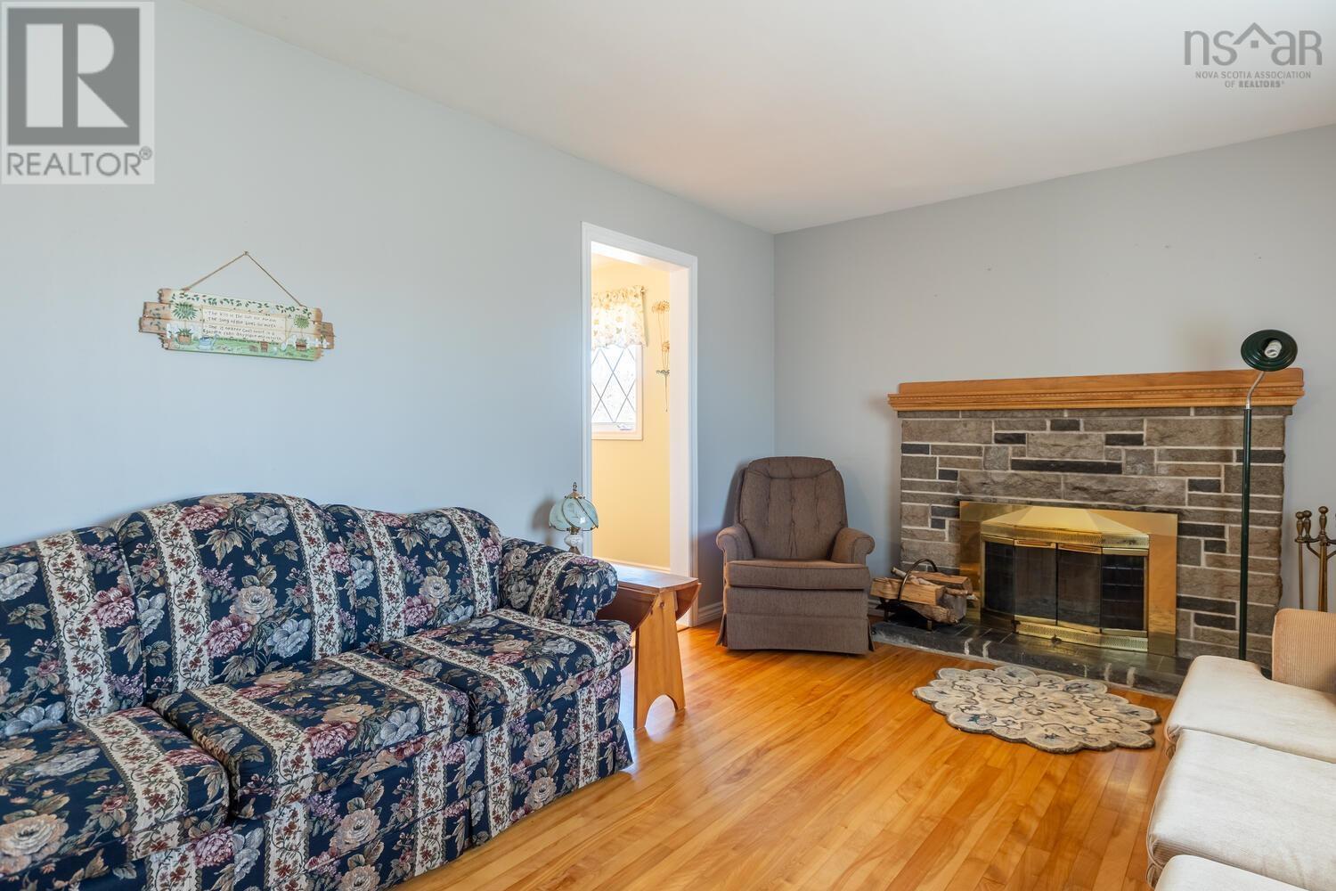 Property 4 of 49 of 1 Juniper Crescent