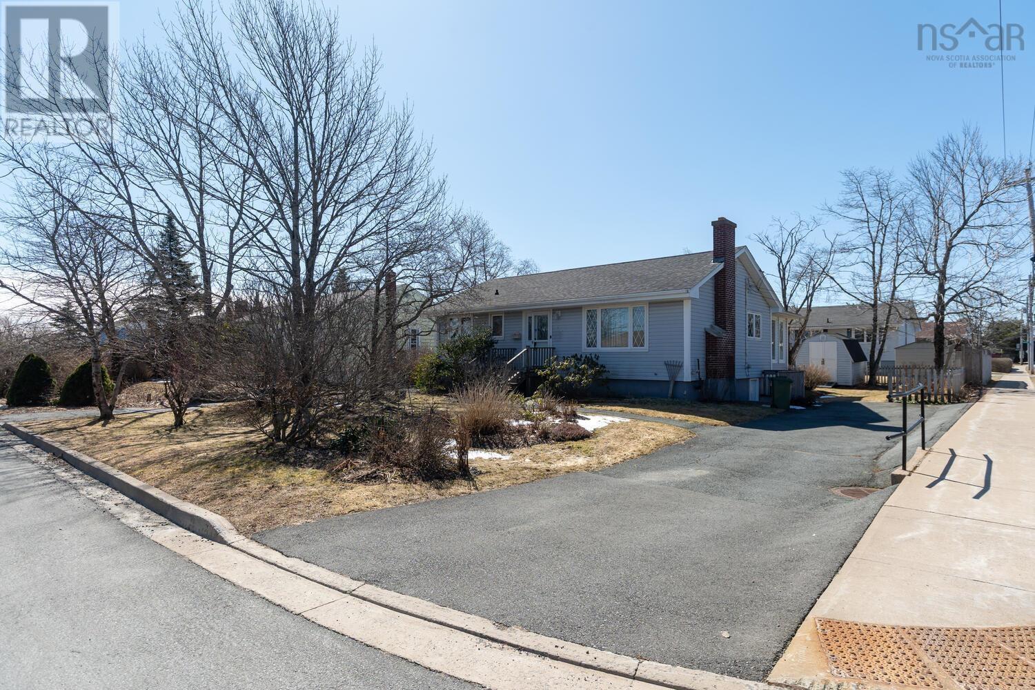 Property 32 of 49 of 1 Juniper Crescent