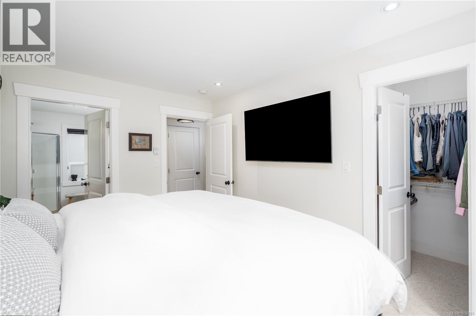 #J10 6145 GENOA BAY RD - 18