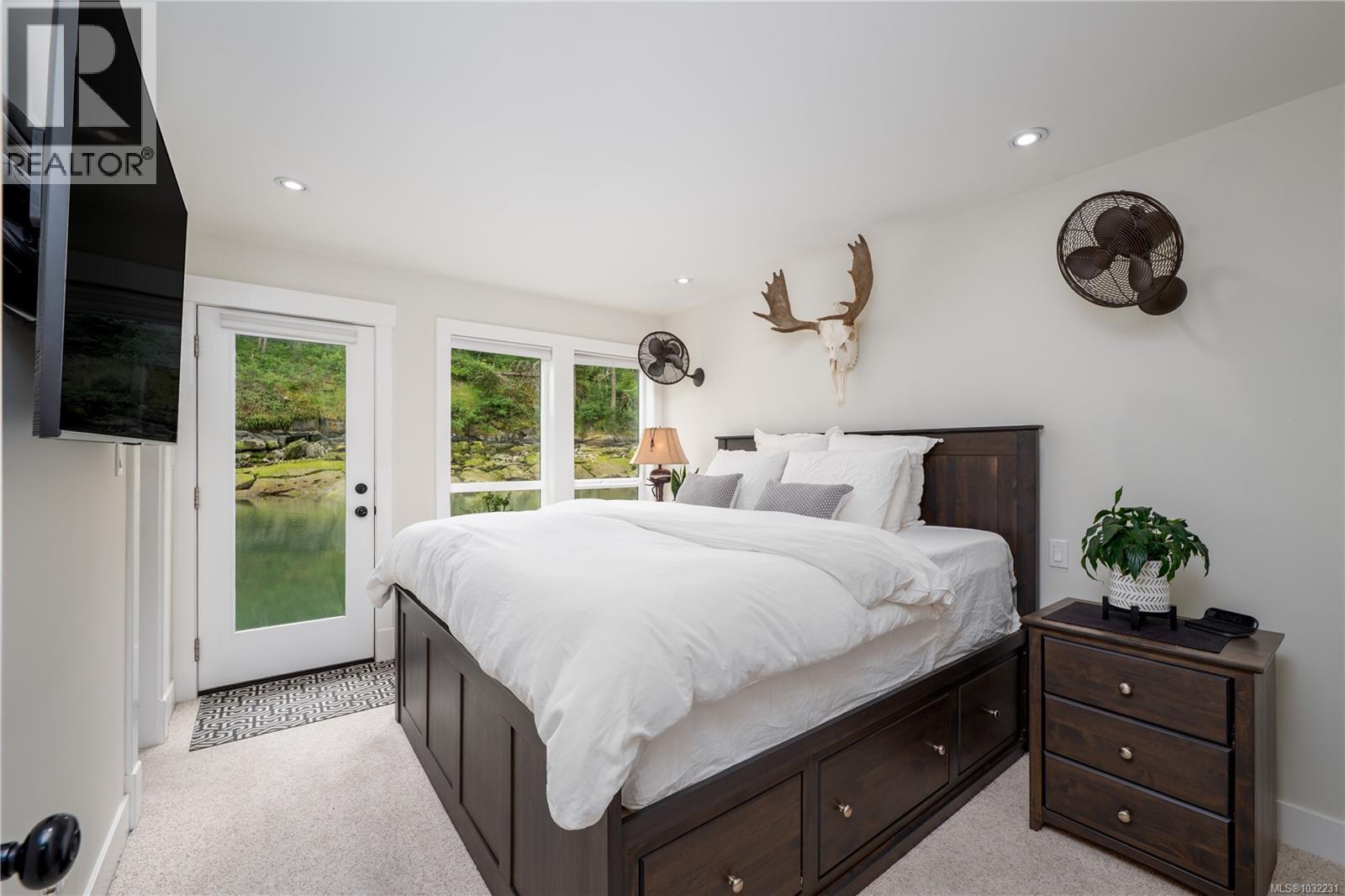 #J10 6145 GENOA BAY RD - 19