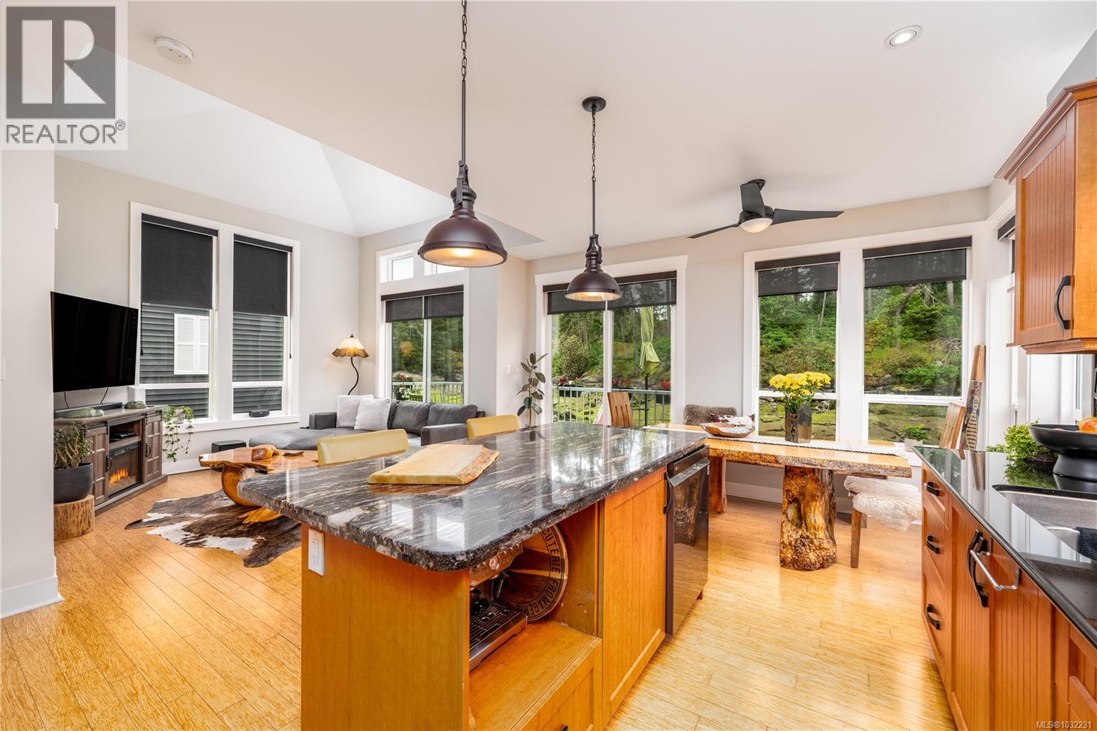 #J10 6145 GENOA BAY RD - 9