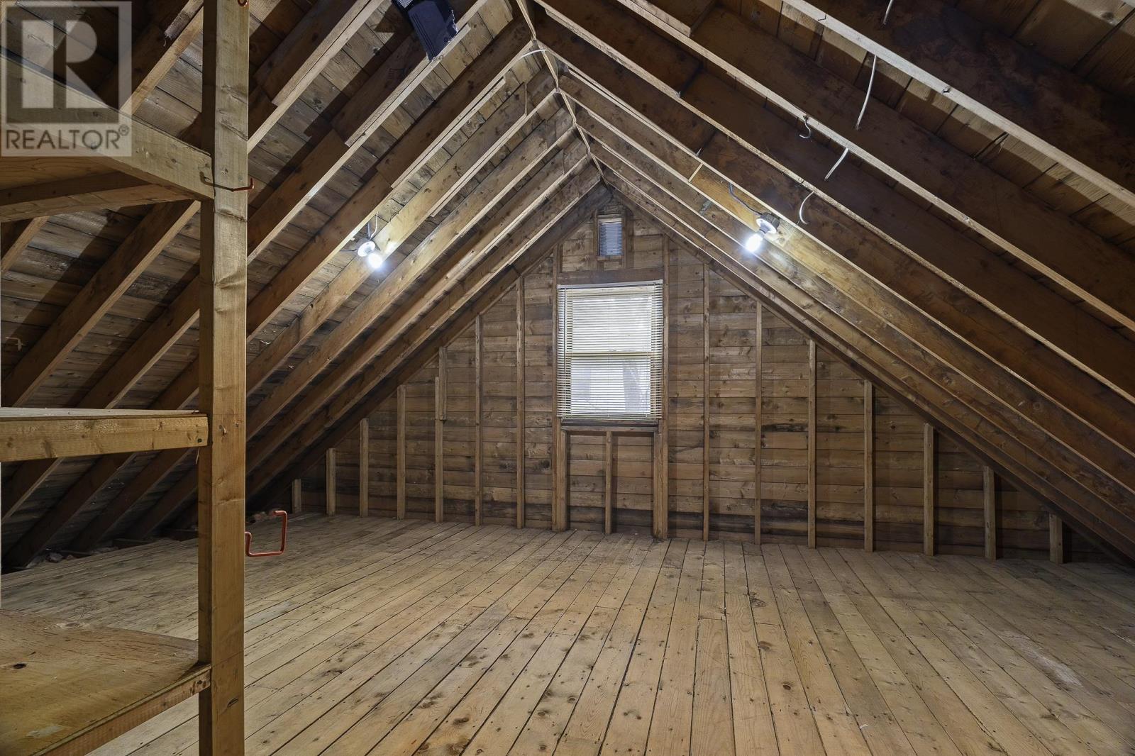 Property 27 of 40 of 50 Convoy Avenue