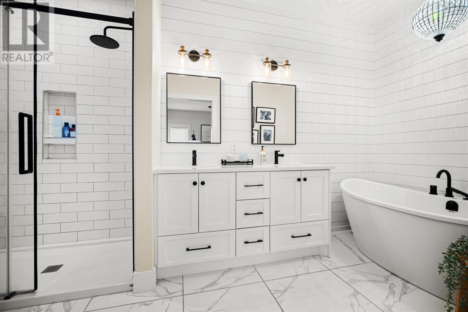 Property 22 of 48 of 519 Magenta Drive, Indigo Shores