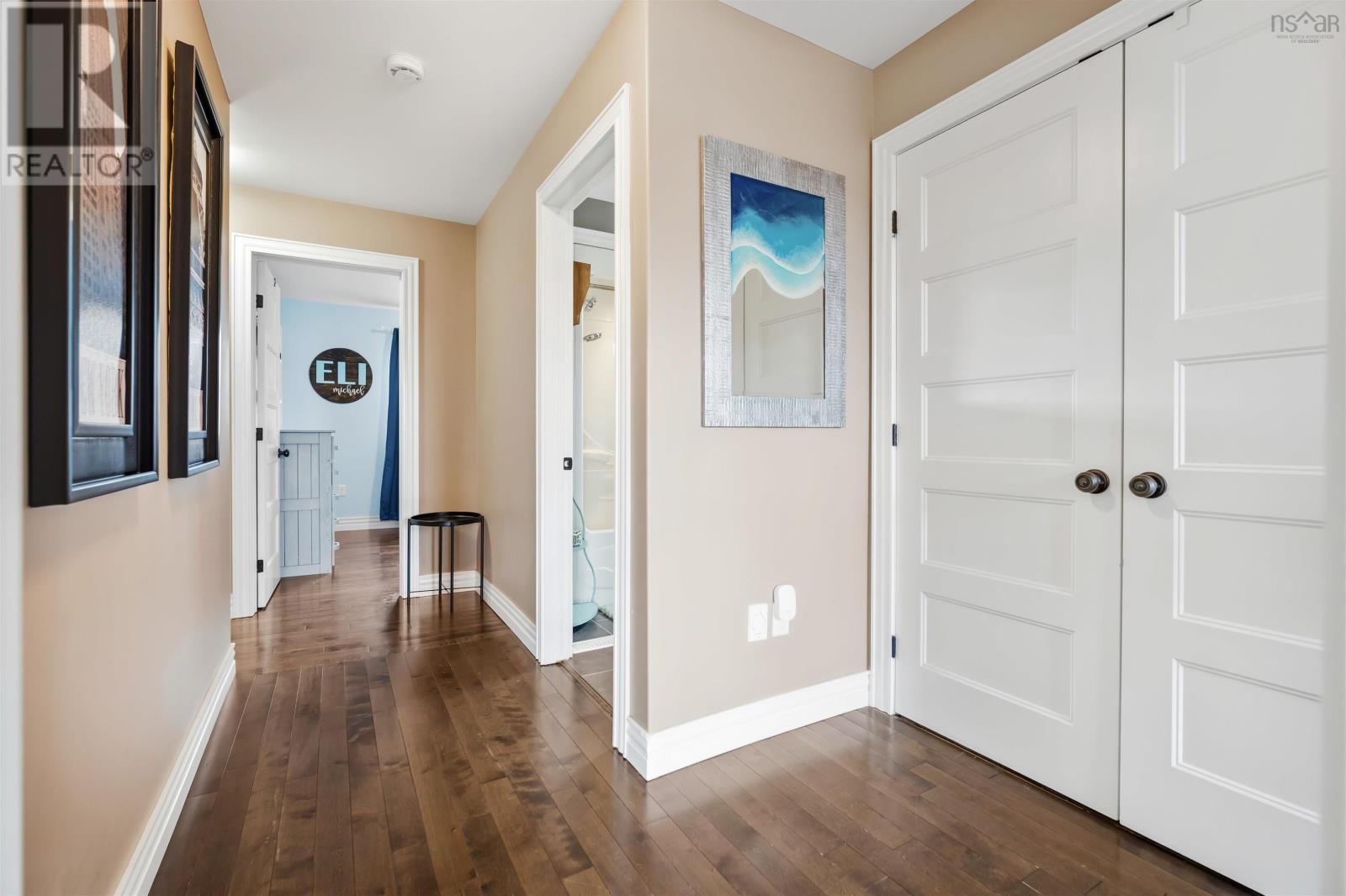 Property 31 of 49 of 50 Wakefield Court, Sunset Ridge