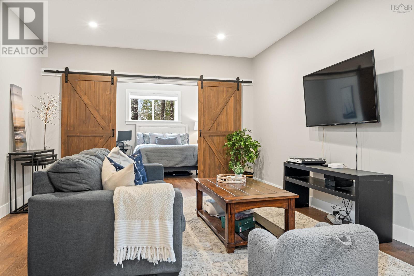 Property 45 of 48 of 519 Magenta Drive, Indigo Shores