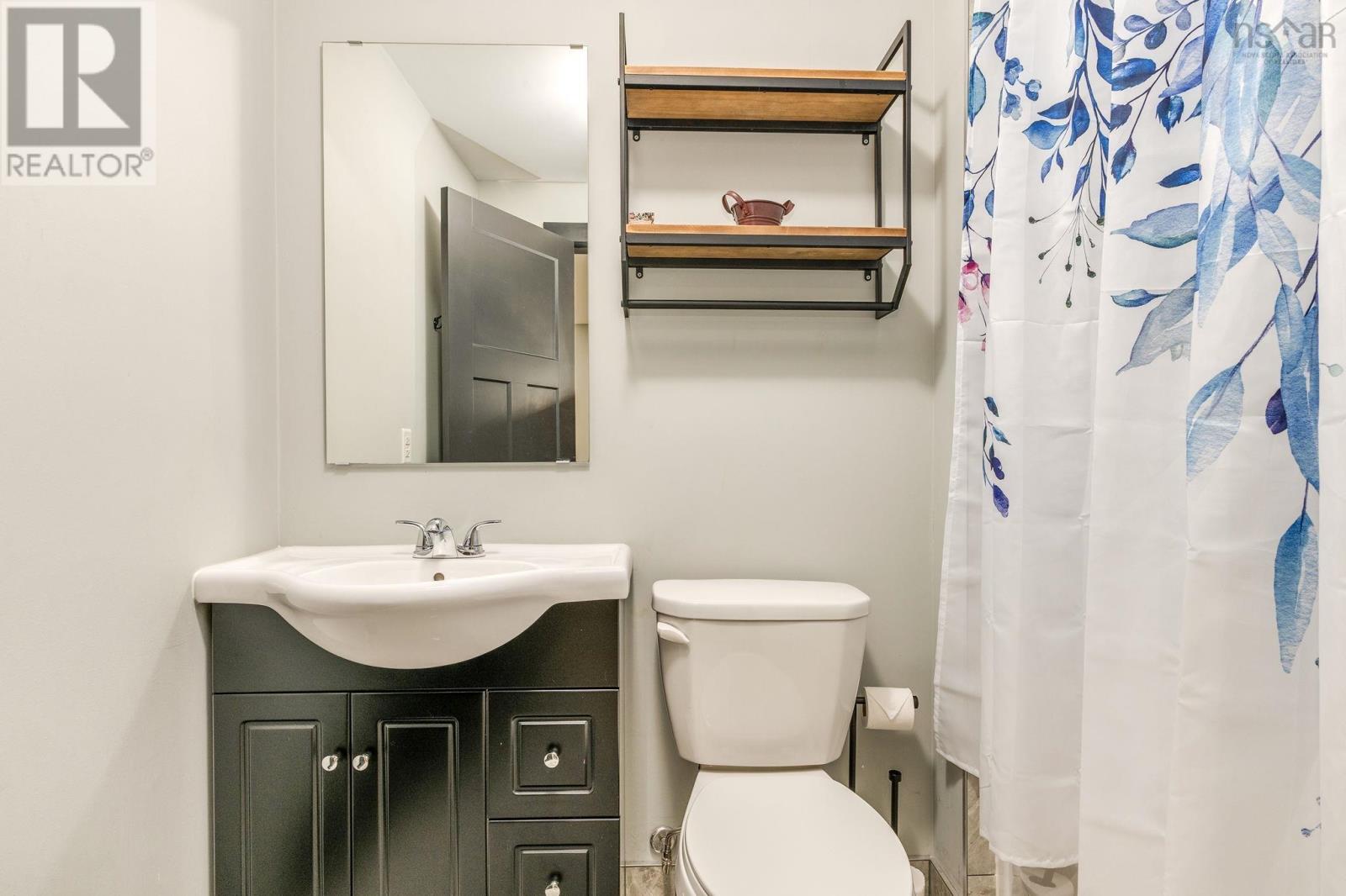 Property 37 of 47 of 162 Granville Road