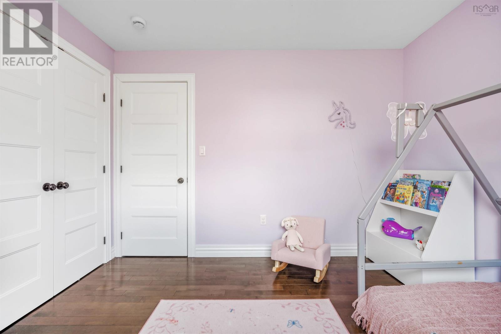 Property 35 of 49 of 50 Wakefield Court, Sunset Ridge