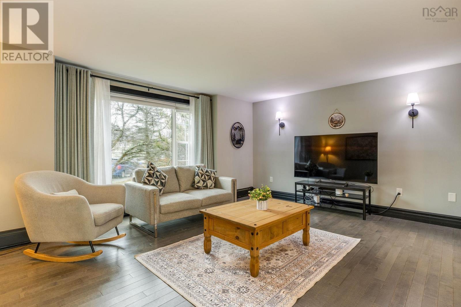 Property 3 of 47 of 162 Granville Road