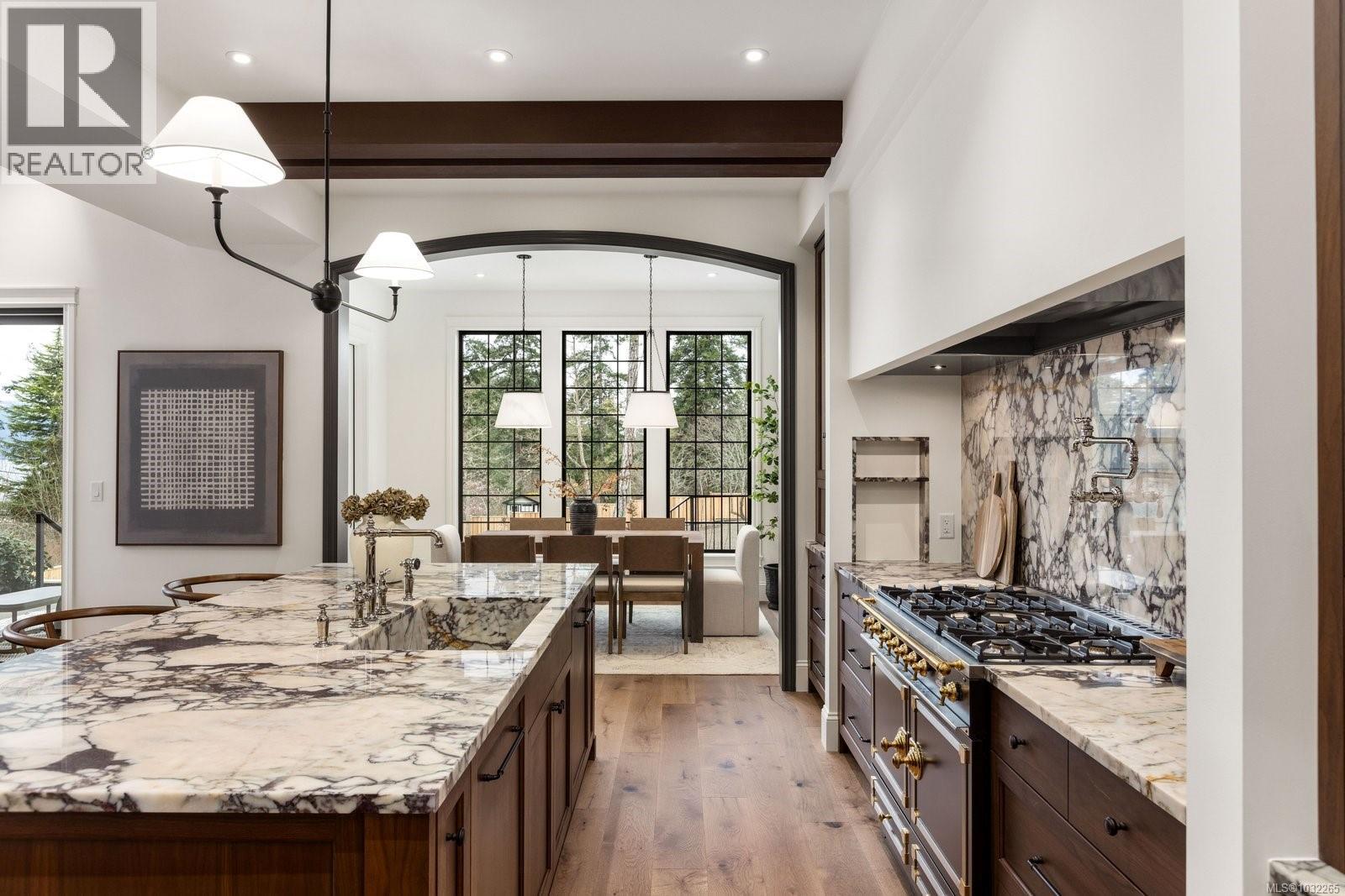 10600 DERRICK RD - 15