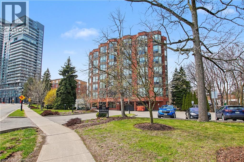 2121 LAKESHORE Road Unit# 405