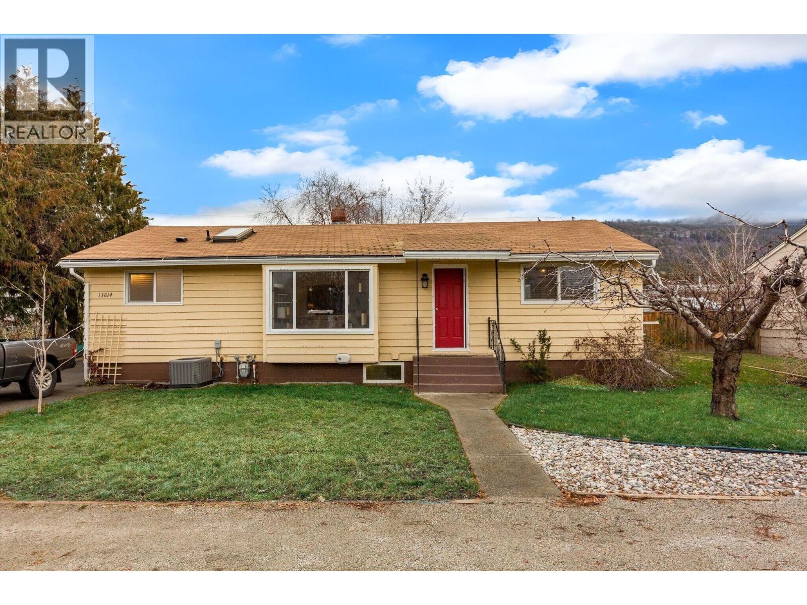 13614 SPENCER Avenue, Summerland