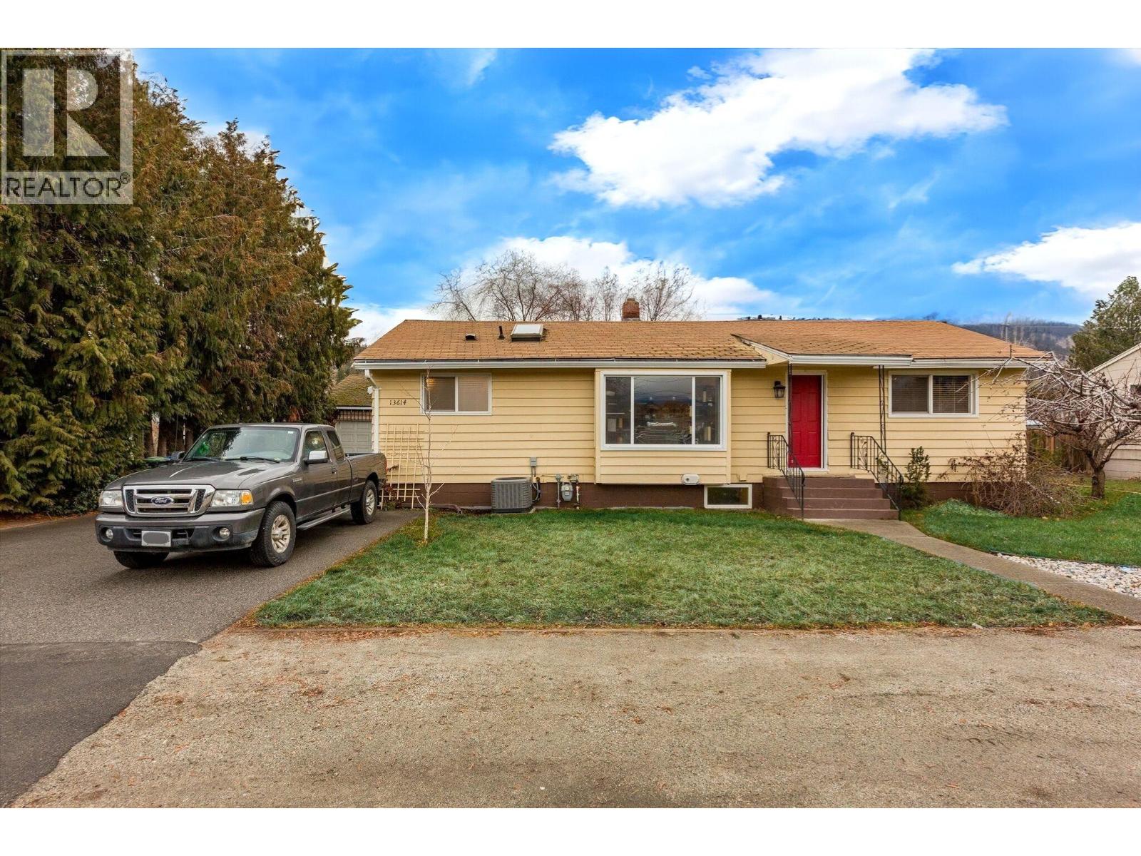 13614 SPENCER Avenue, Summerland