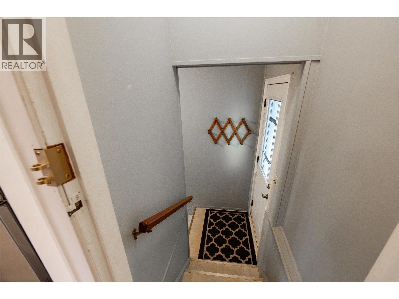 13614 SPENCER Avenue, Summerland