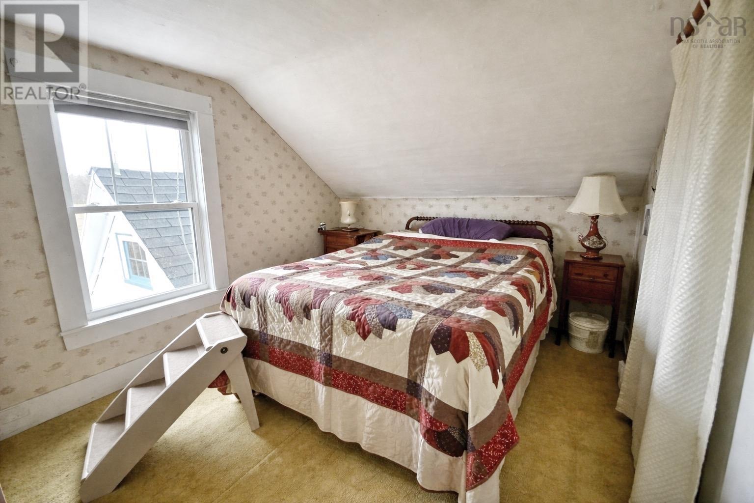 Property 10 of 28 of 5259 Highway 221