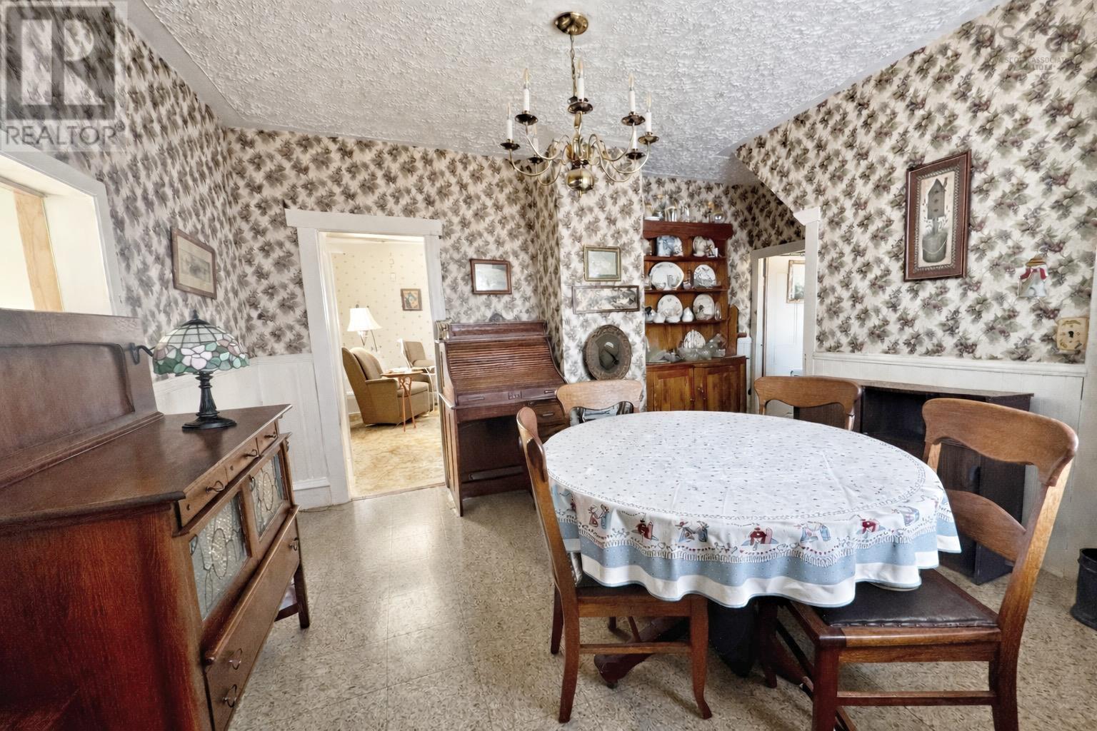 Property 5 of 28 of 5259 Highway 221