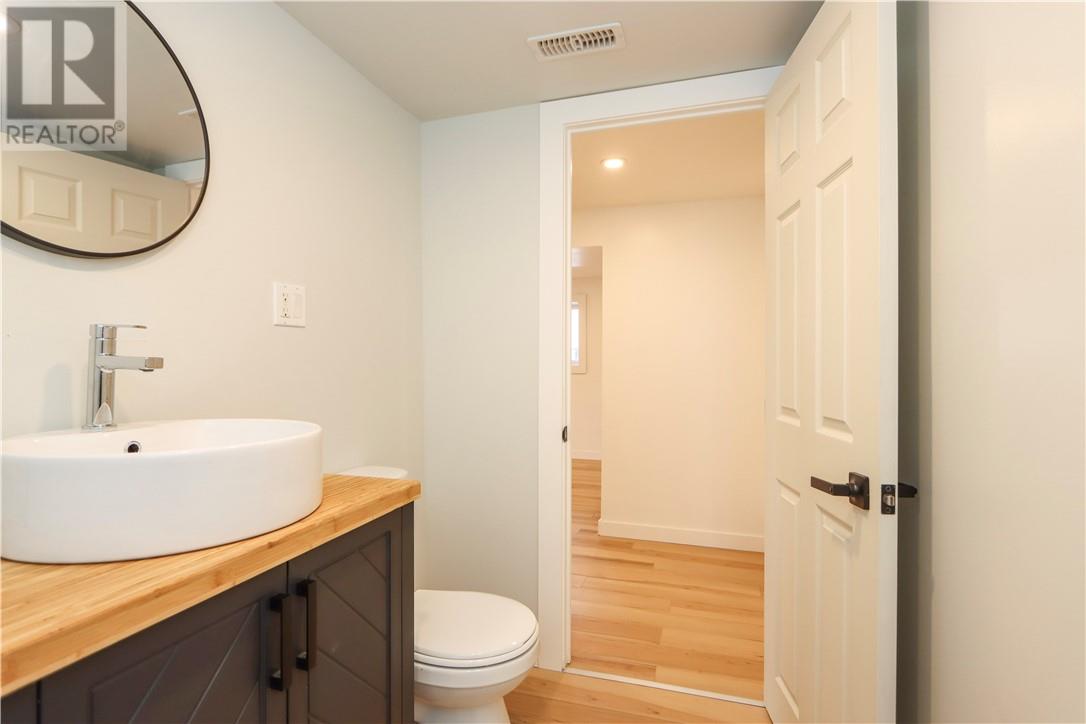 1445 Southview, Sudbury, Ontario, P3E2L9 — Photo 4