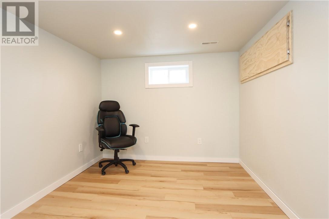 1445 Southview, Sudbury, Ontario, P3E2L9 — Photo 15