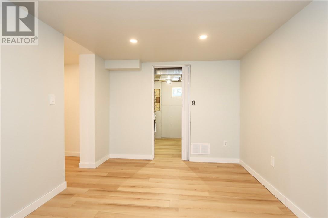 1445 Southview, Sudbury, Ontario, P3E2L9 — Photo 12