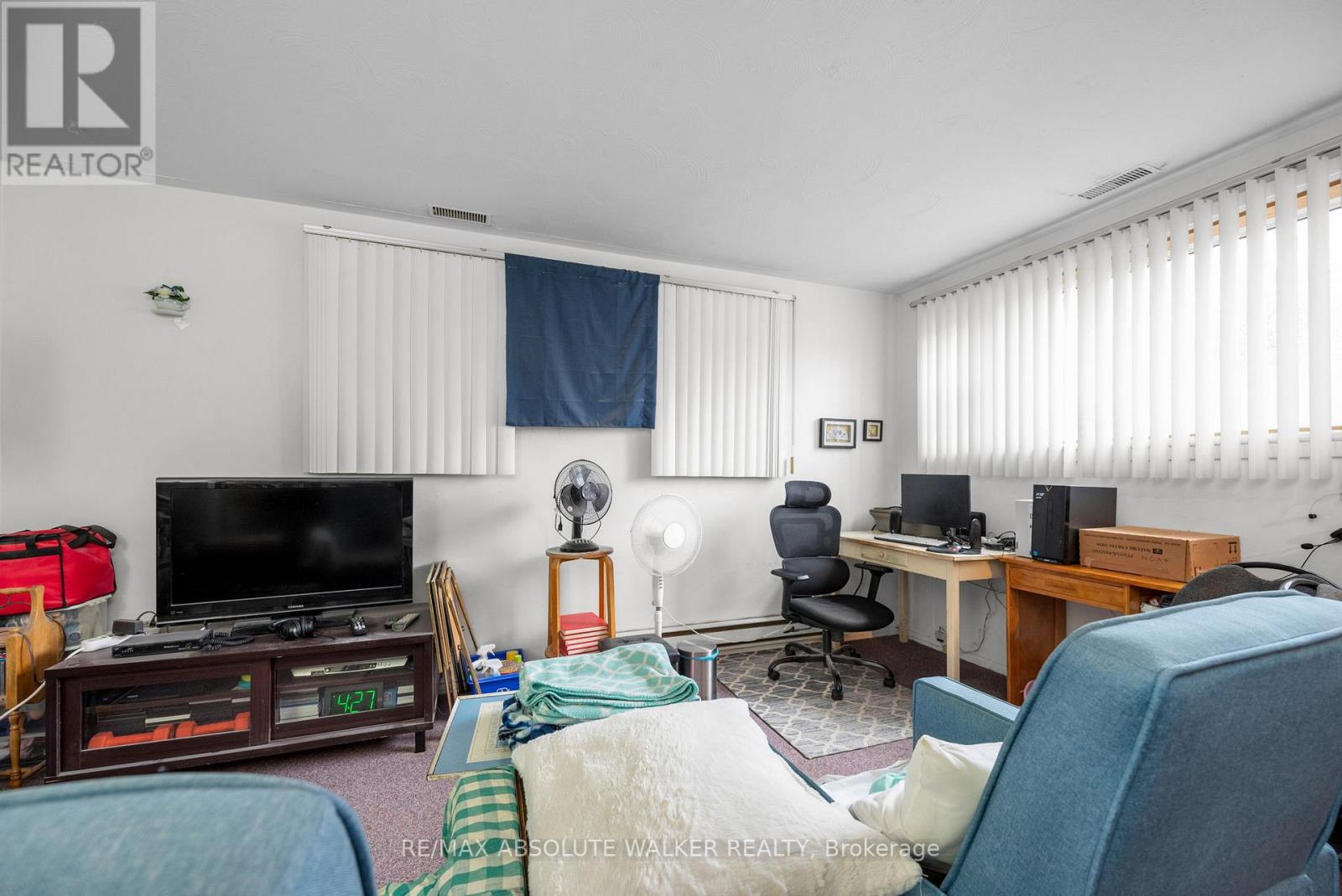 375 ST. DENIS STREET - 12