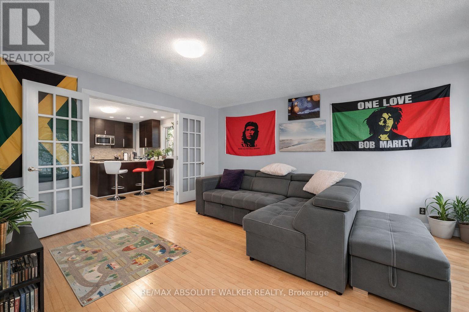 375 ST. DENIS STREET - 2