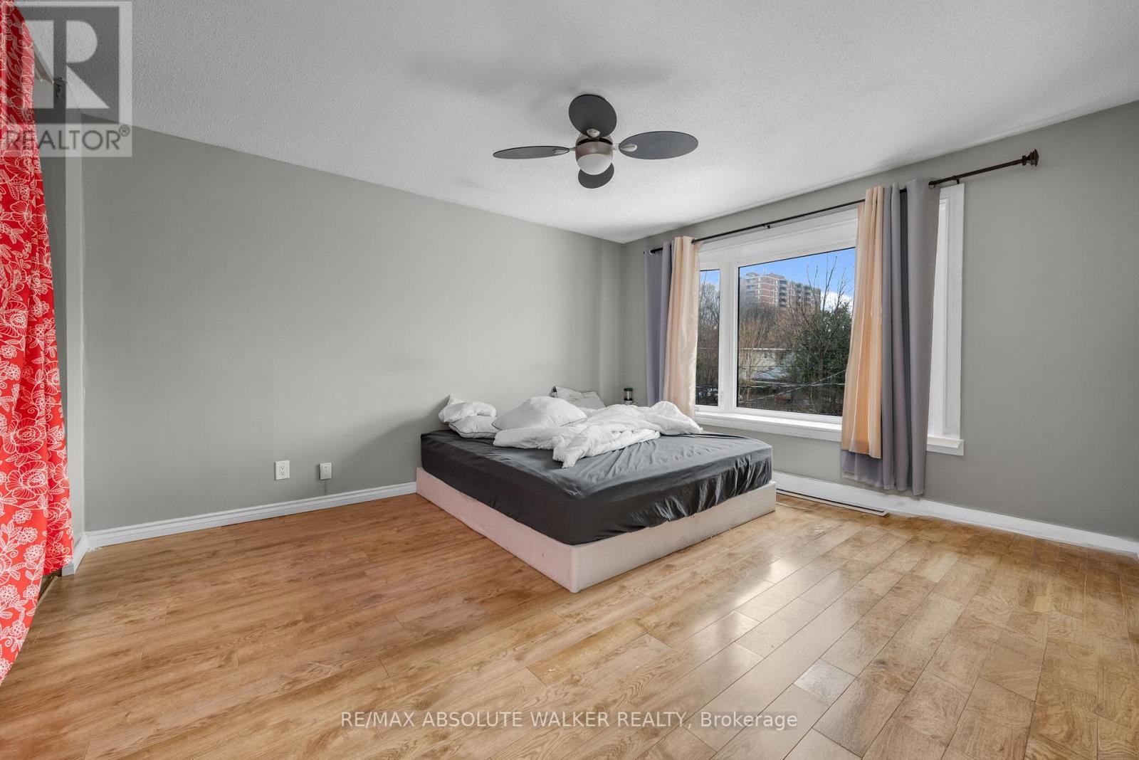 375 ST. DENIS STREET — photo 21
