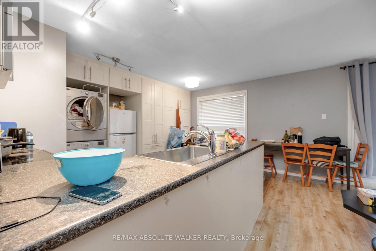 375 ST. DENIS STREET - 24