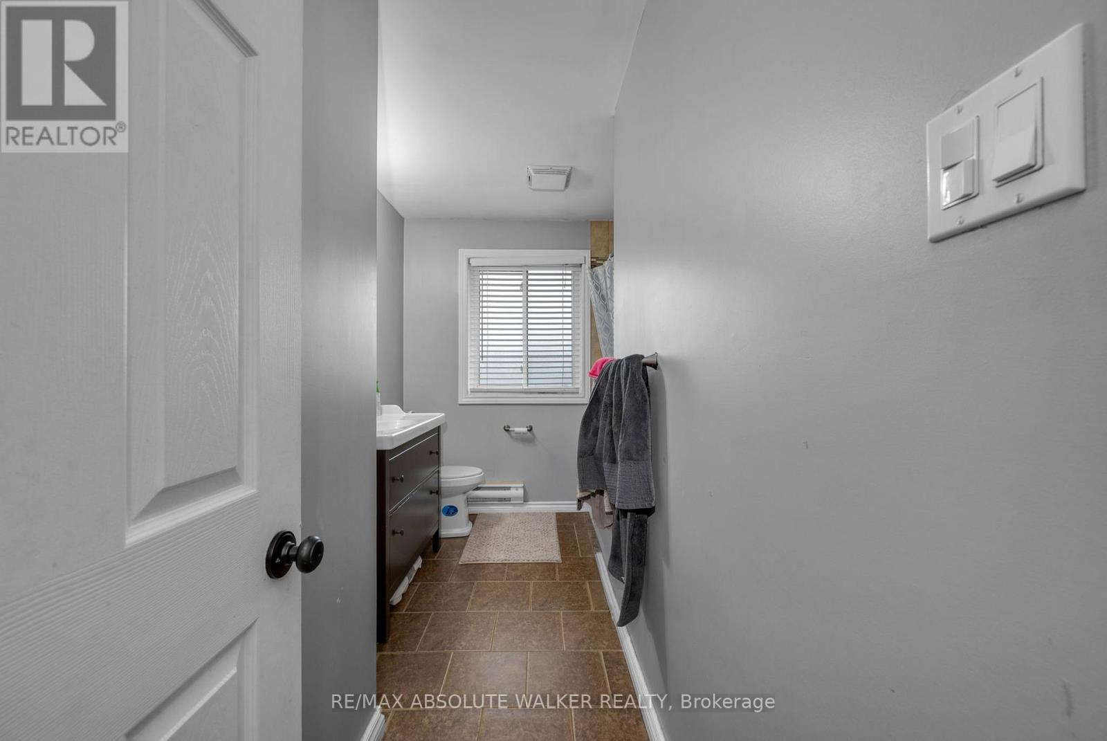375 ST. DENIS STREET - 26