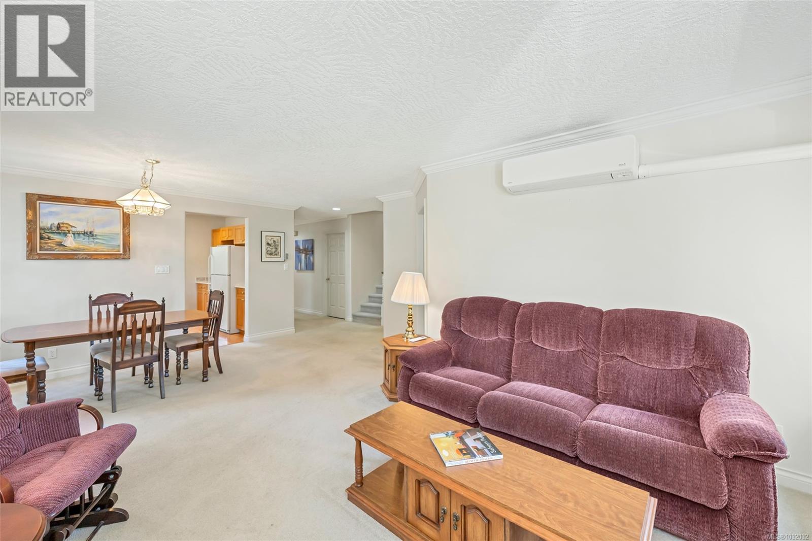 #16 4383 TORQUAY DR - 24