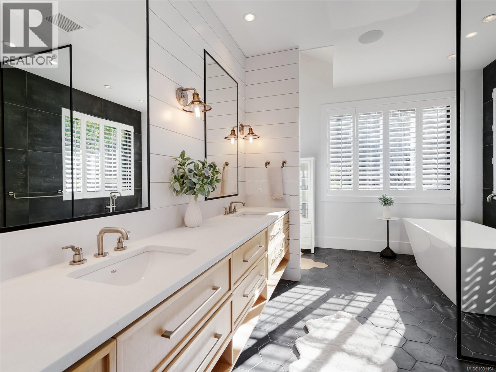 2220 RIVIERA PL - 18