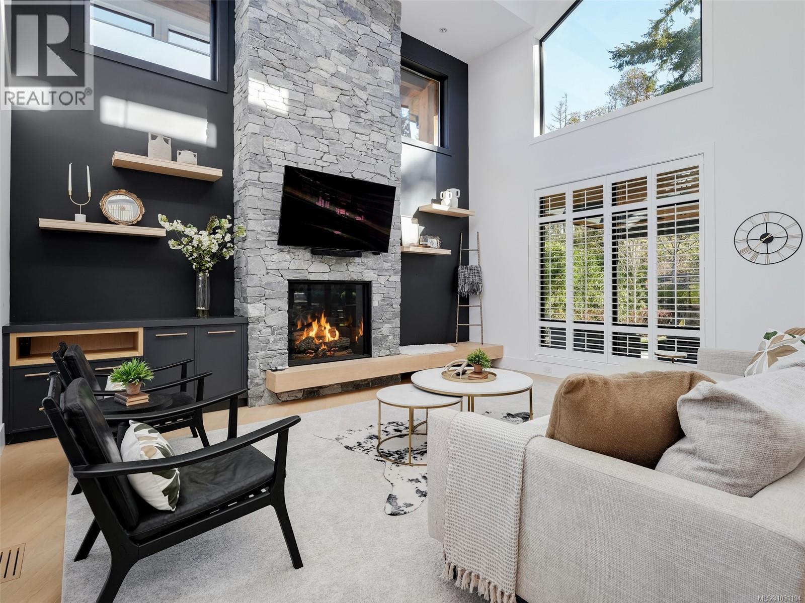 2220 RIVIERA PL - Image 2