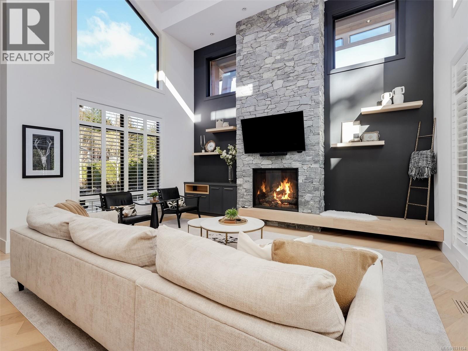 2220 RIVIERA PL - Image 3