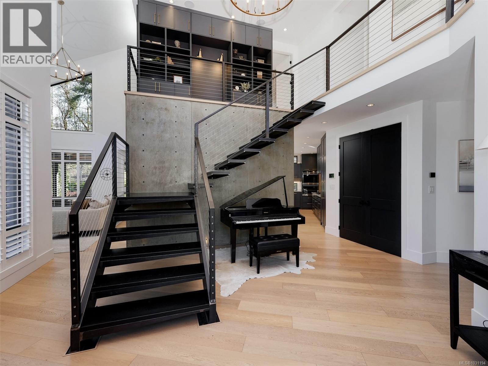 2220 RIVIERA PL - 35