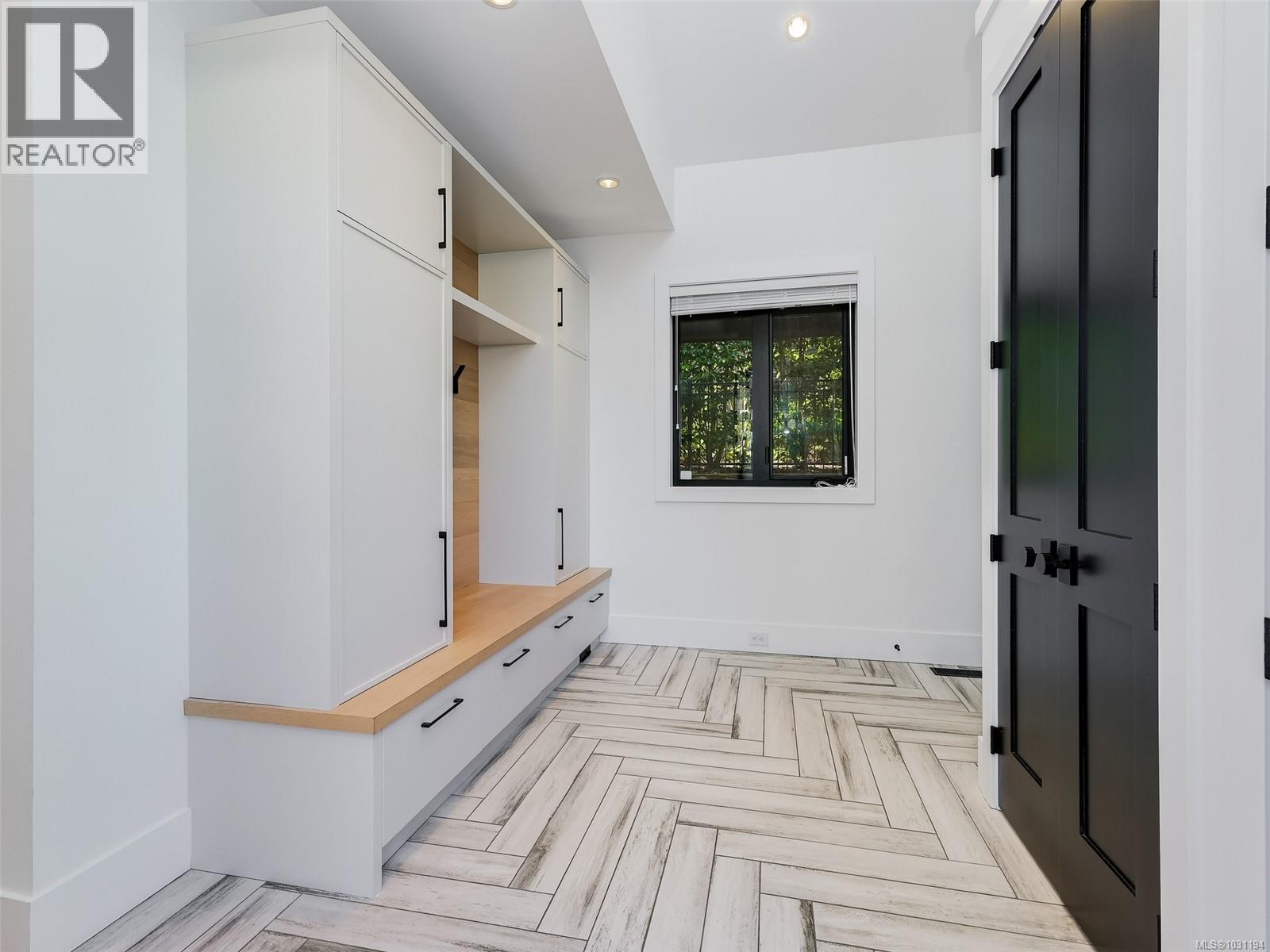 2220 RIVIERA PL - 40