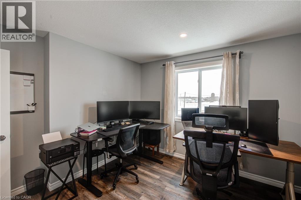 28 MINLER Street Unit# 3, Ingersoll, Ontario, N5C0C9 — Photo 34
