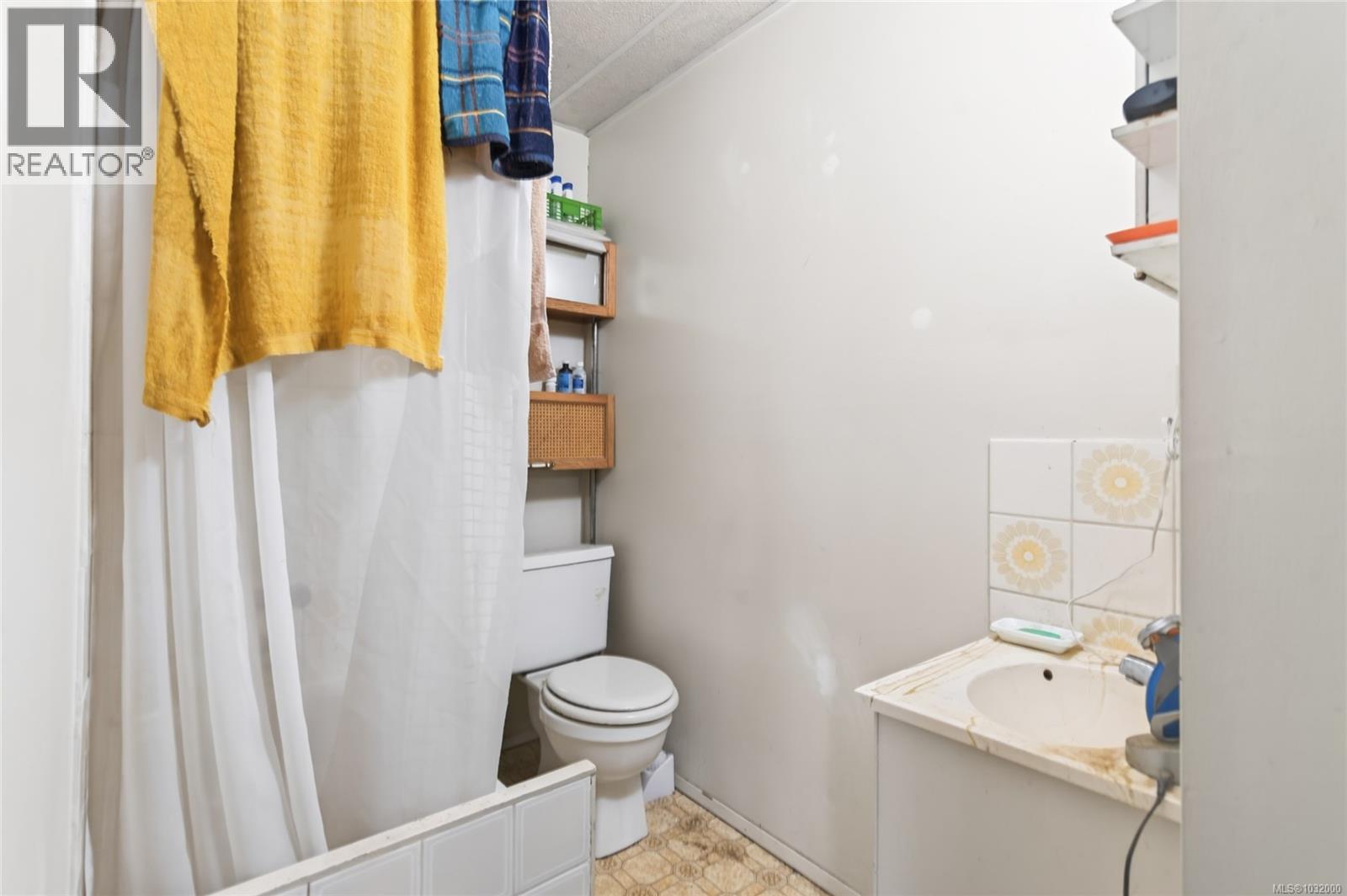 120 SKIPTON CRES - 36