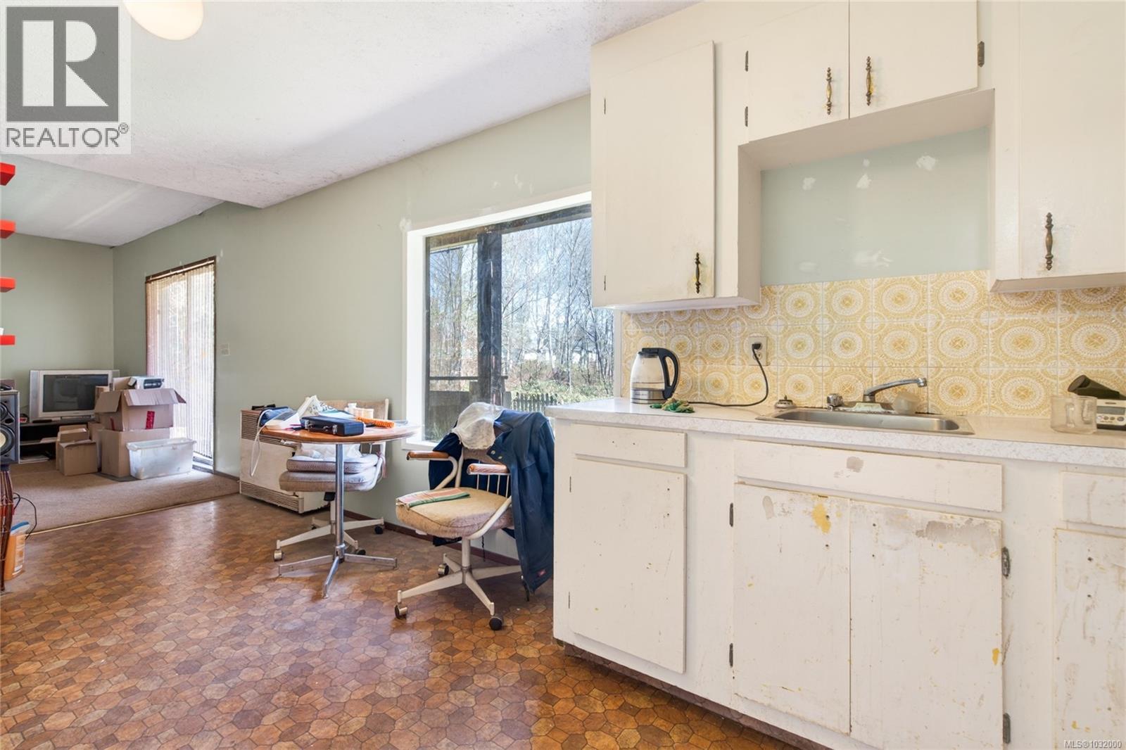 120 SKIPTON CRES - 37