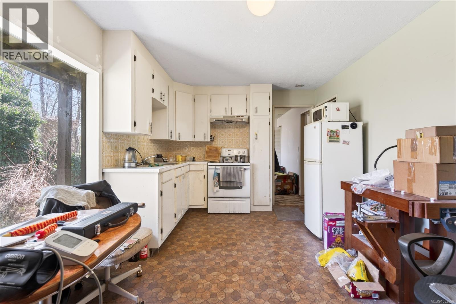 120 SKIPTON CRES - 38