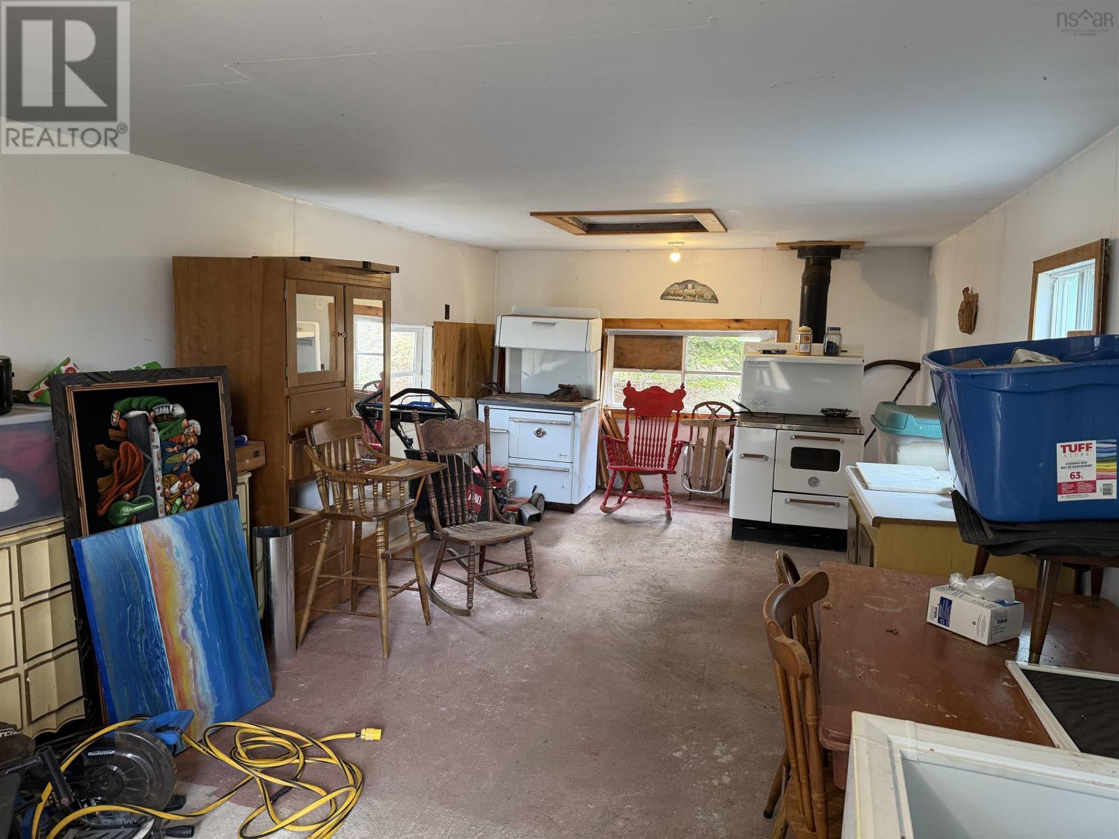 Property 23 of 26 of 6183 Highway 209