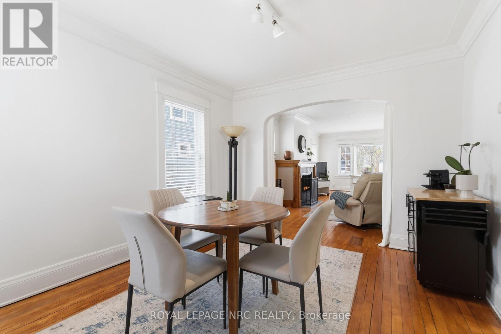 7 HIGHLAND GARDENS - 14