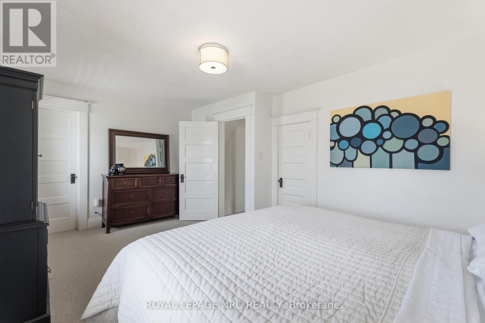 7 HIGHLAND GARDENS - 22