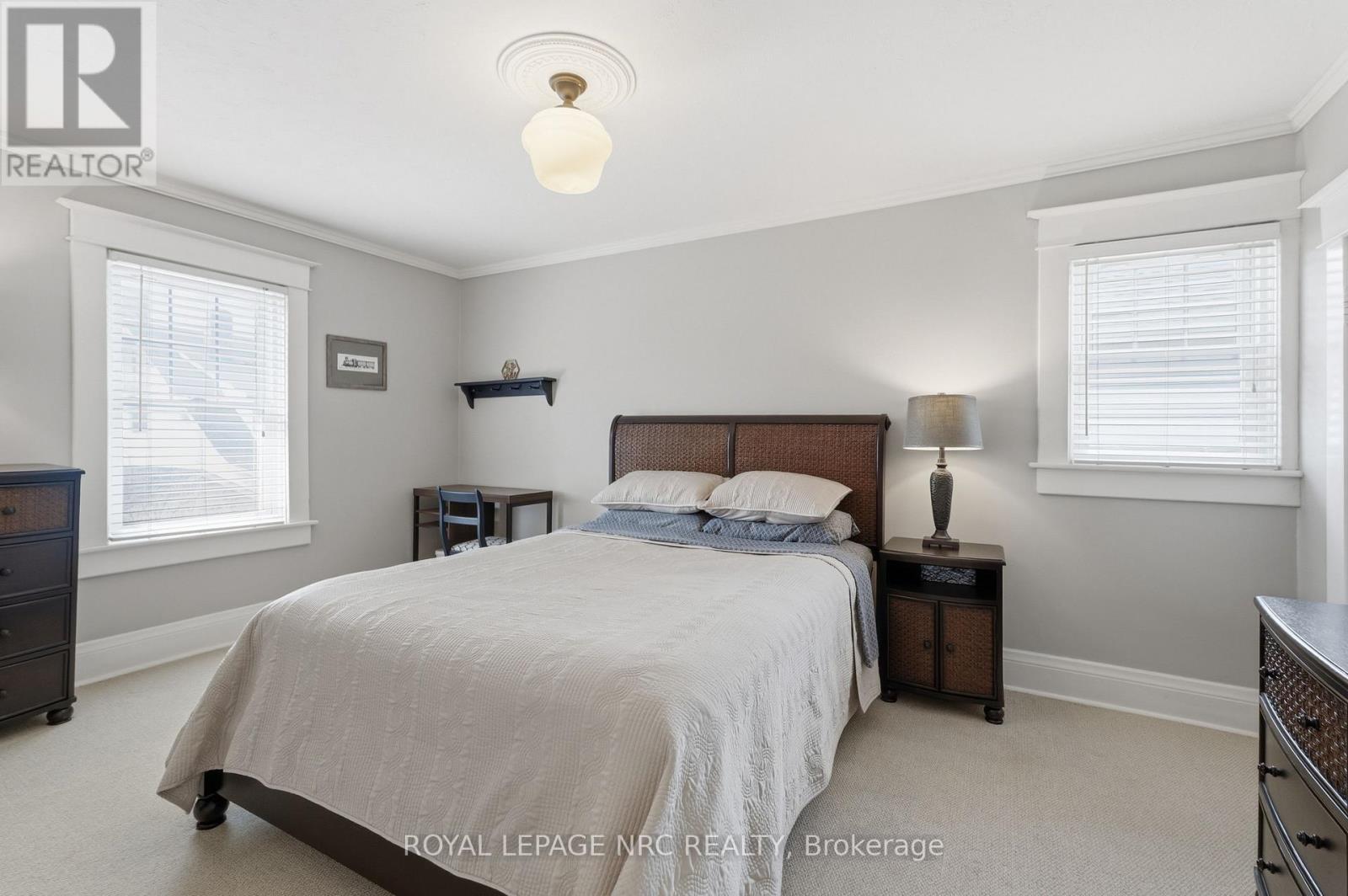 7 HIGHLAND GARDENS - 26