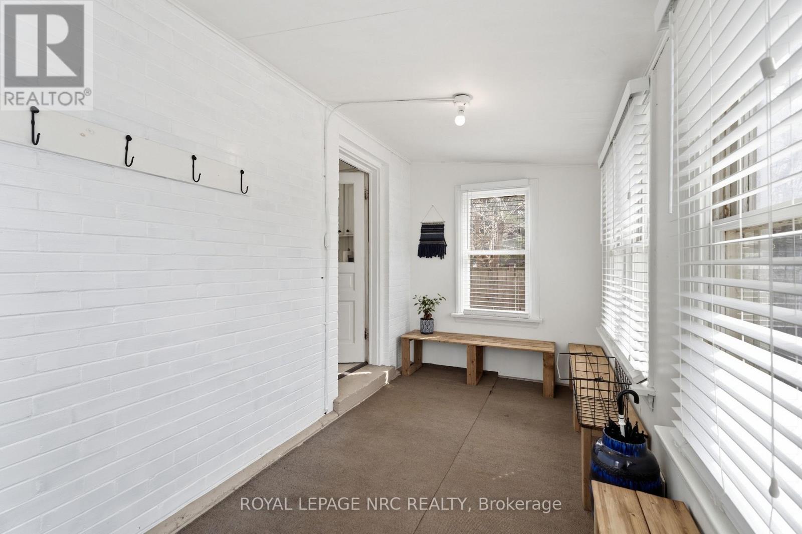 7 HIGHLAND GARDENS - 37