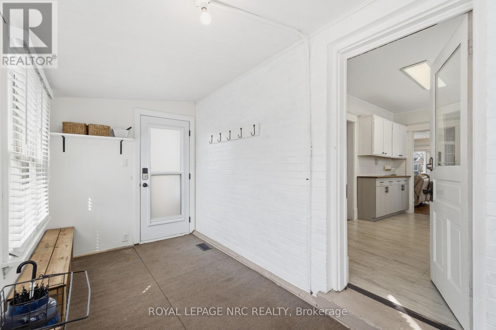 7 HIGHLAND GARDENS - 39