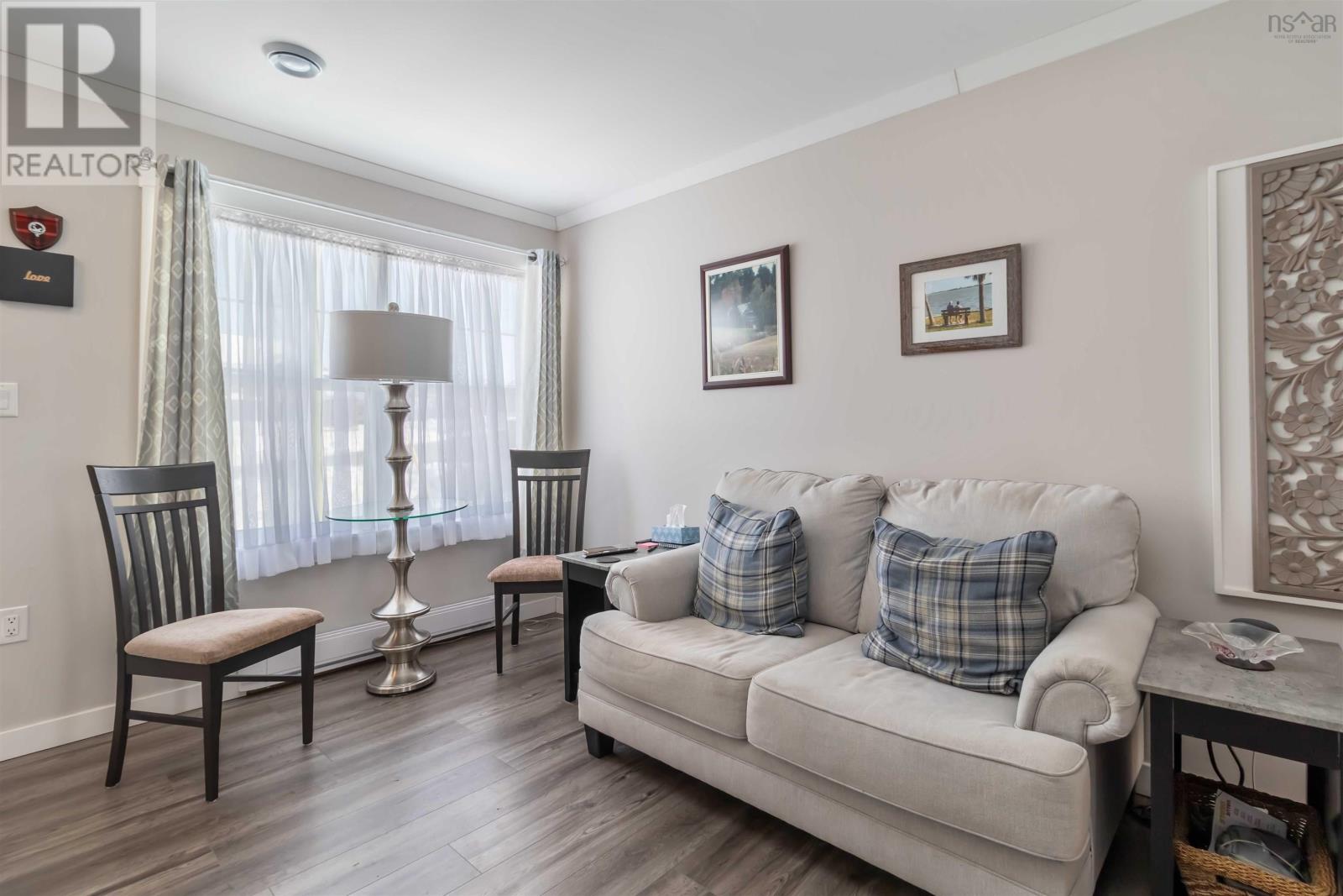 Property 7 of 30 of 10 Mossberry Close