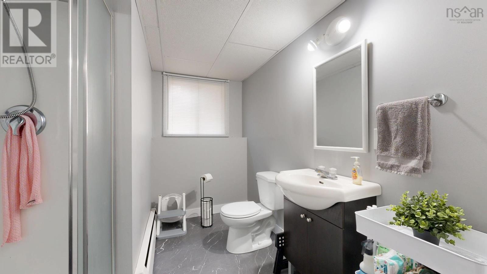 Property 36 of 48 of 16 Parker Place Crescent