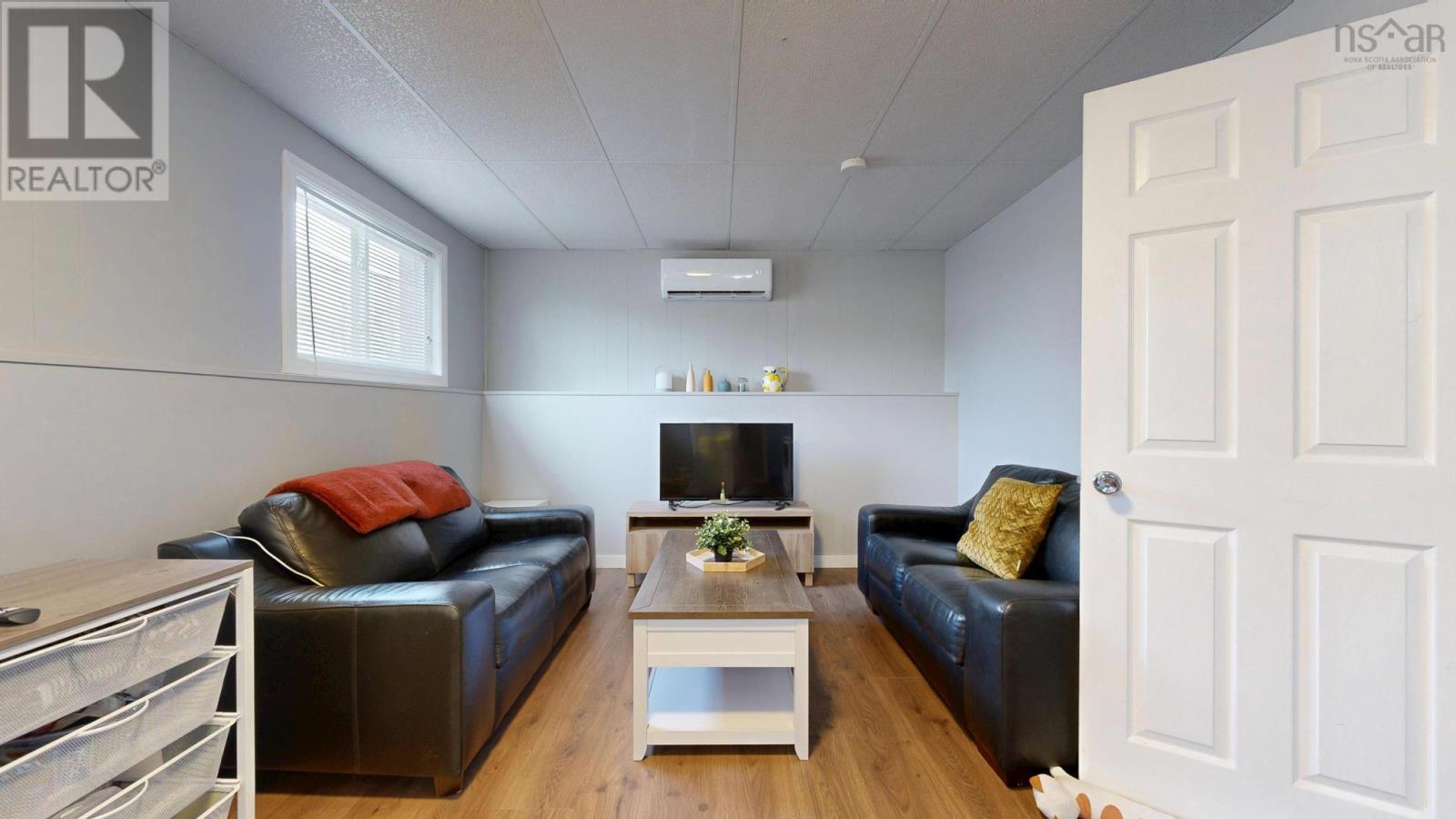 Property 33 of 48 of 16 Parker Place Crescent