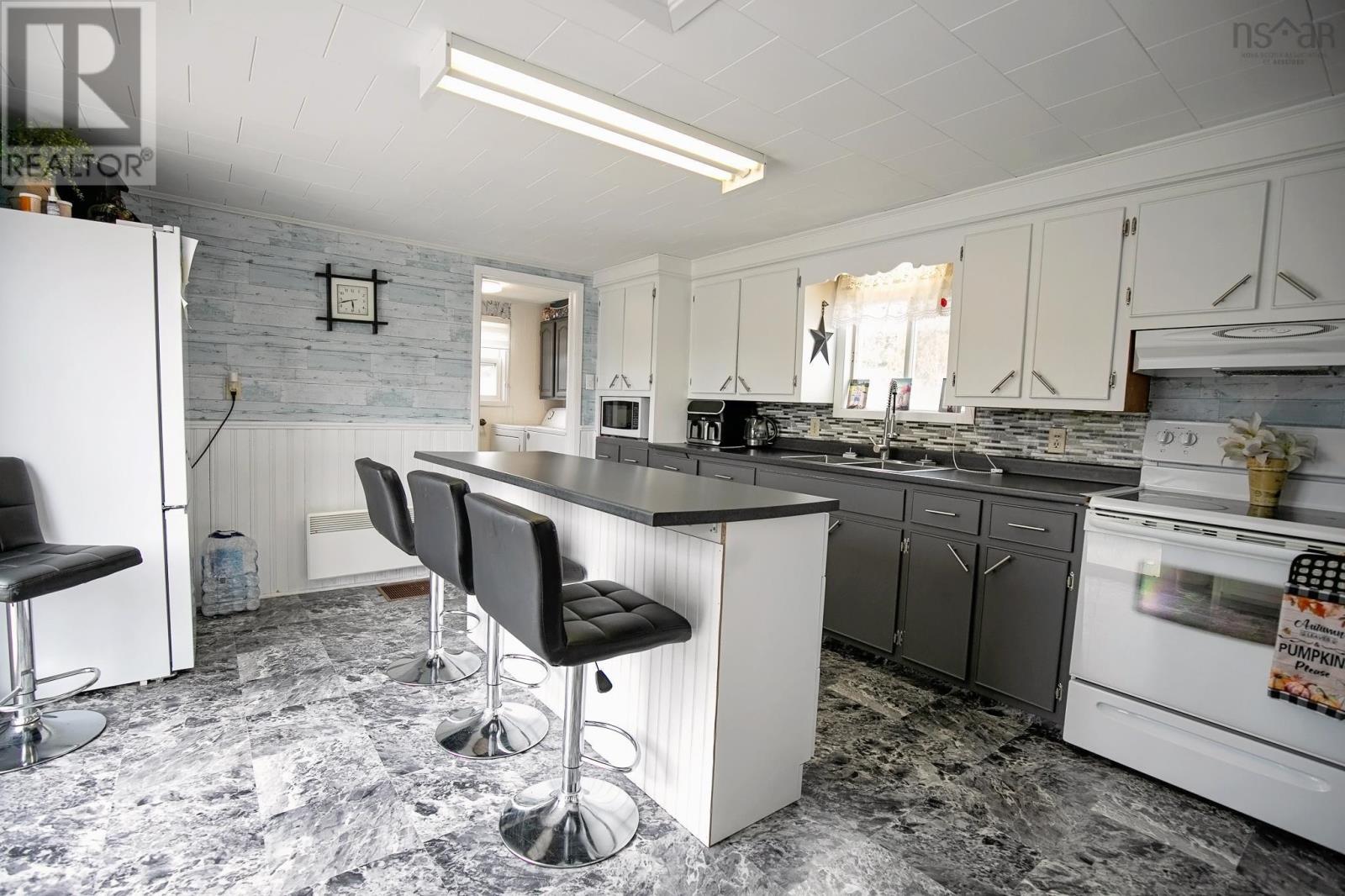 Property 20 of 38 of 104 Yorke Settlement Road